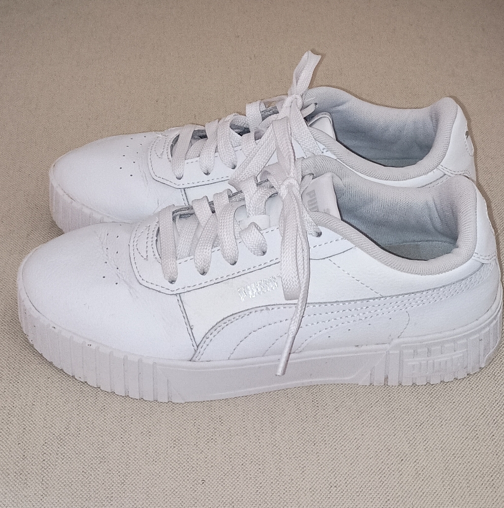 Puma Solid white leather  Women's Size 8 Sneakers - Picture 9 of 11
